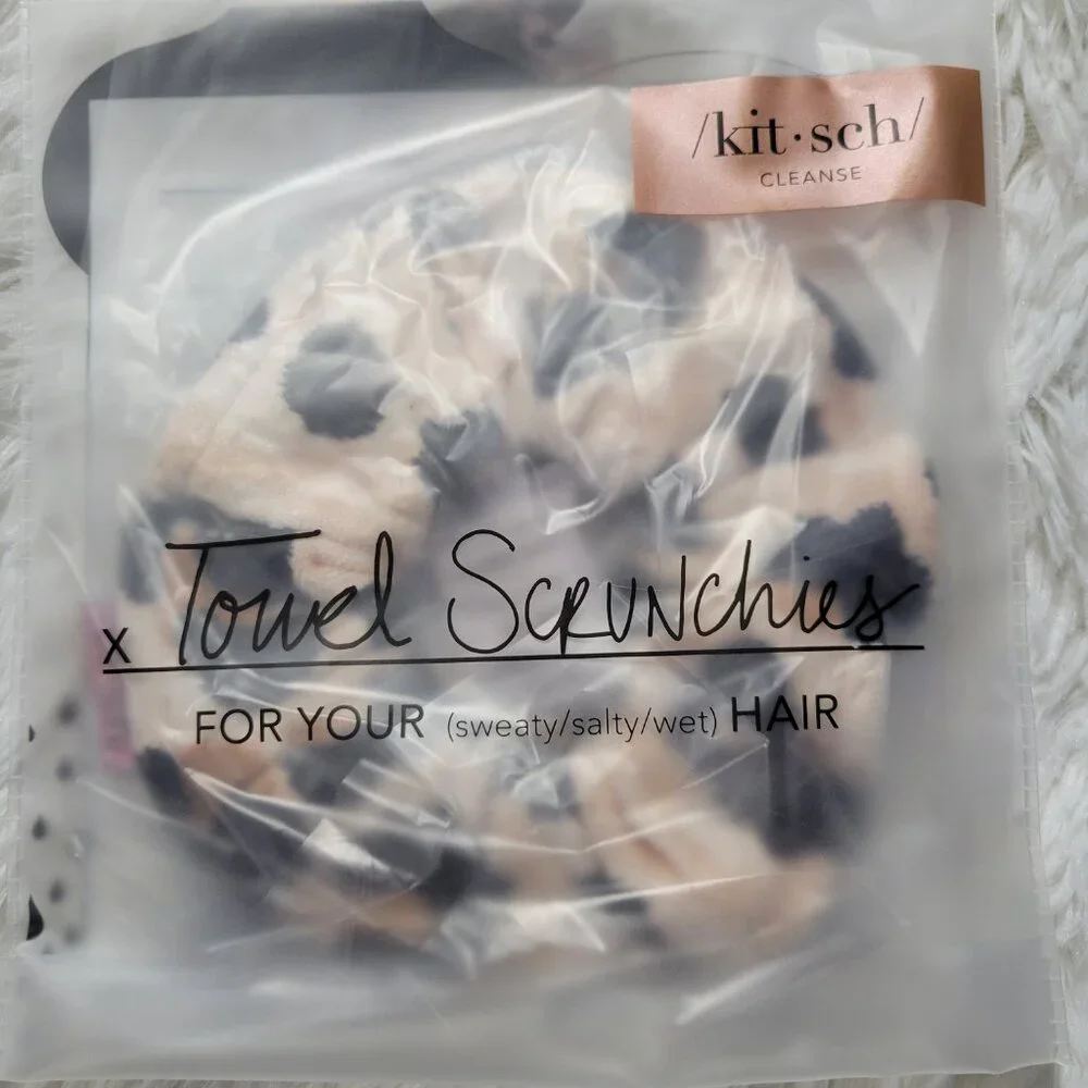 Kitsch Towel Scrunchie